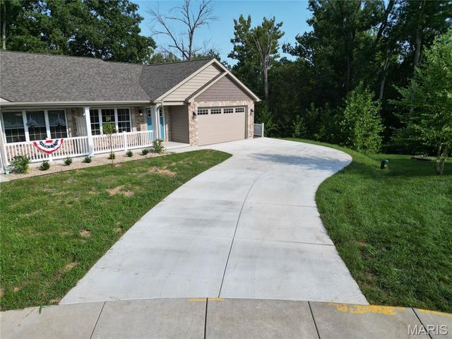 302 Anthony Circle, Byrnes Mill, MO 63051