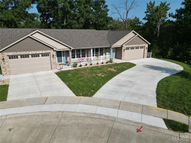 302 Anthony Circle, Byrnes Mill, MO 63051