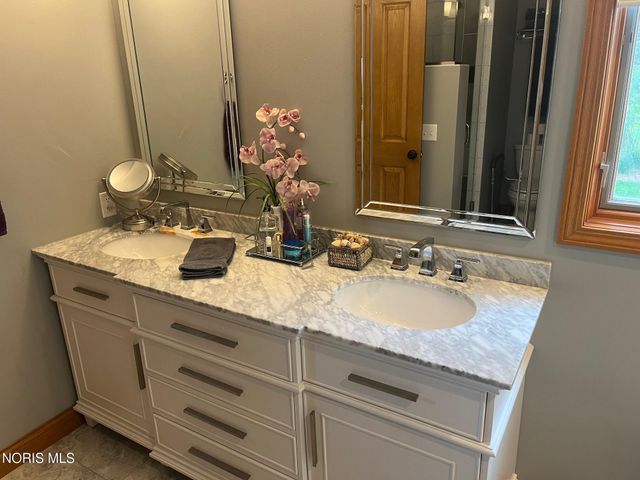 5930 Washburn Road, Berkey, OH 43504