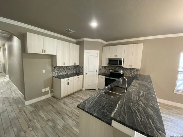 1020 Mellow Breeze, New Braunfels, TX 78130