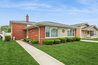 10740 S Laporte Avenue, Oak Lawn, IL 60453