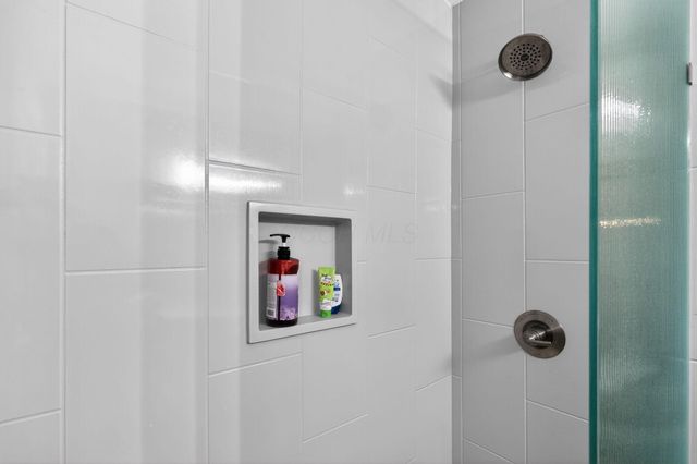 10618 Riverside Drive, Powell, OH 43065