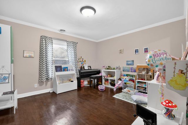 10618 Riverside Drive, Powell, OH 43065