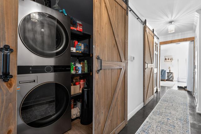 10618 Riverside Drive, Powell, OH 43065