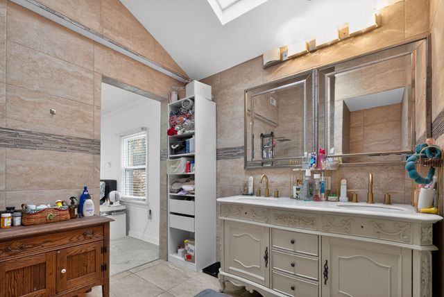 10618 Riverside Drive, Powell, OH 43065