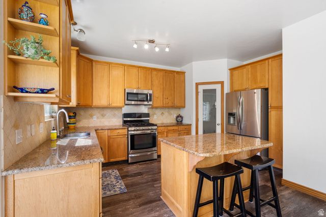 9476 N AVANYU DR, Cedar Hills, UT 84062