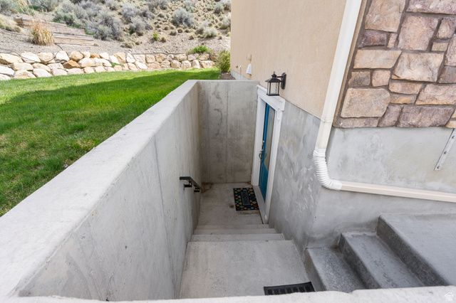 9476 N AVANYU DR, Cedar Hills, UT 84062