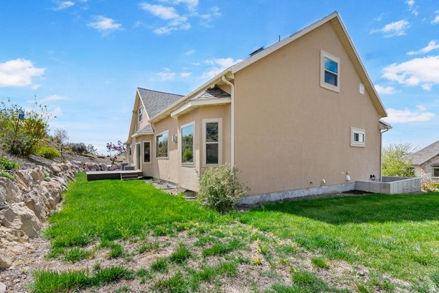 9476 N AVANYU DR, Cedar Hills, UT 84062