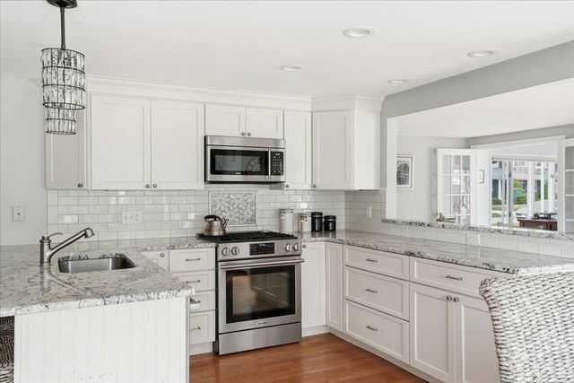 19 Lincoln Ave, Scituate, MA 02066