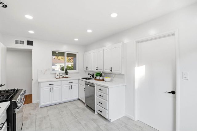 841 Nectarine Avenue, Sunnyvale, CA 94087