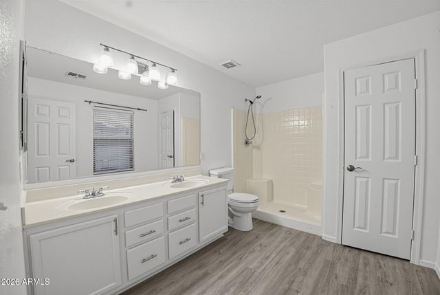 1704 W WILDWOOD Drive, Phoenix, AZ 85045