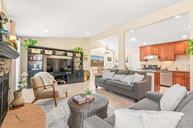 9466 Larrabee Avenue, San Diego, CA 92123