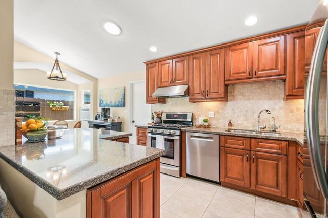 9466 Larrabee Avenue, San Diego, CA 92123