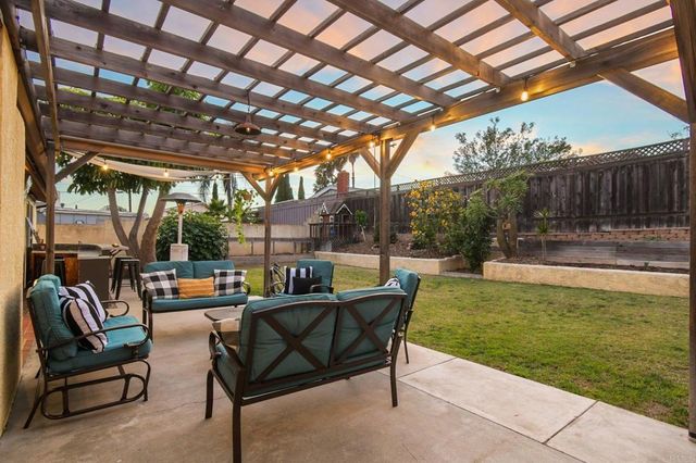 9466 Larrabee Avenue, San Diego, CA 92123