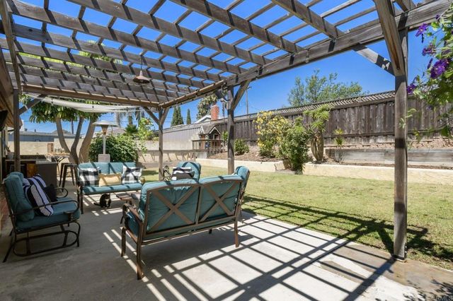 9466 Larrabee Avenue, San Diego, CA 92123