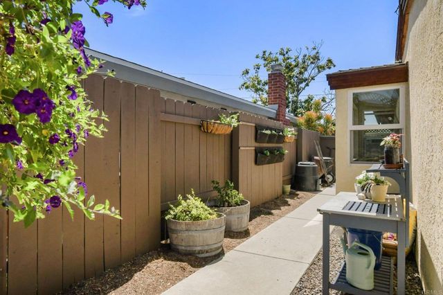 9466 Larrabee Avenue, San Diego, CA 92123