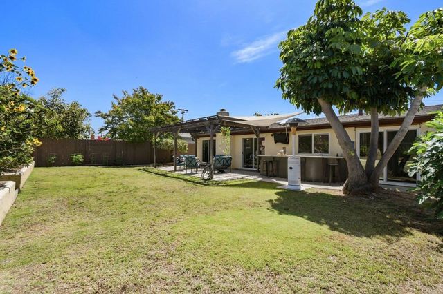 9466 Larrabee Avenue, San Diego, CA 92123