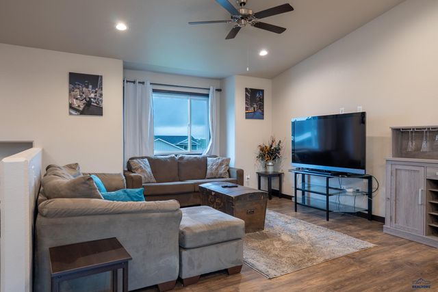 5334 HOMESTEAD ST, Rapid City, SD 57703