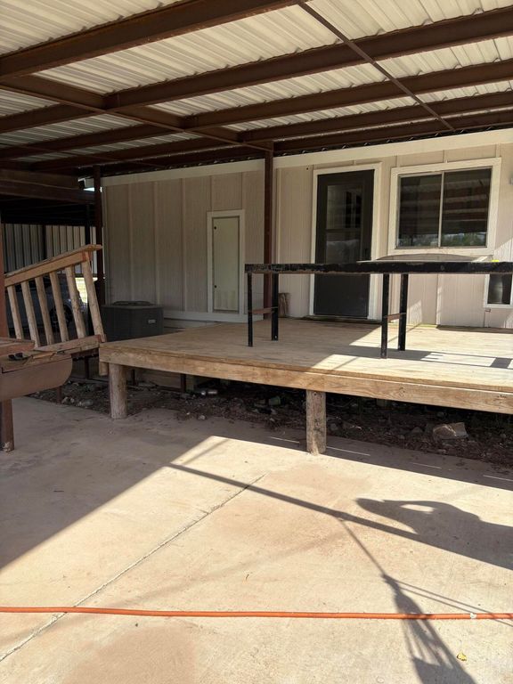 Image 30 of property listing at 1294 W Moss Street, Paint Rock, TX 76866