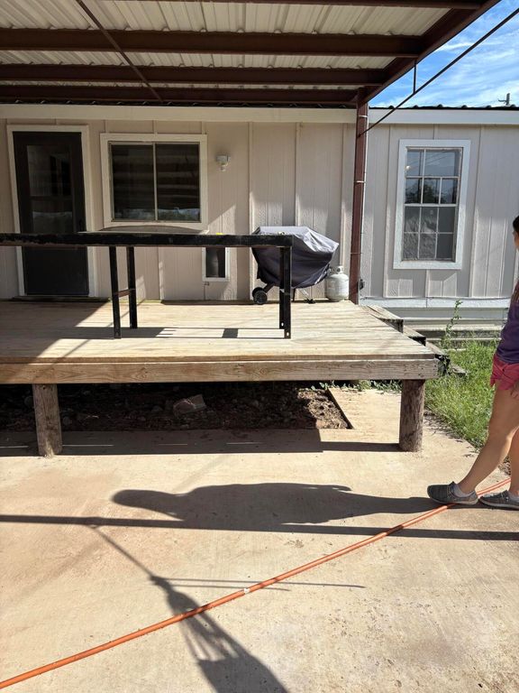 Image 31 of property listing at 1294 W Moss Street, Paint Rock, TX 76866