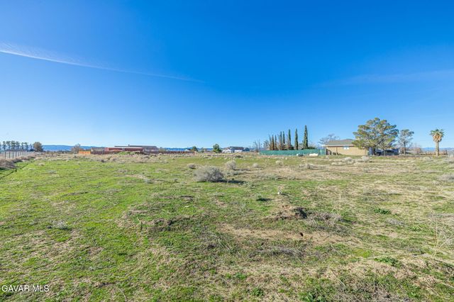 7930 Elder Avenue, Rosamond, CA 93560