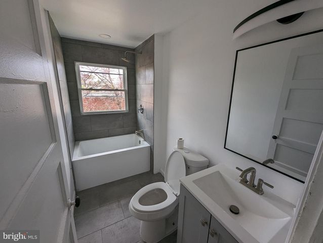 82 W BROADWAY, Salem, NJ 08079