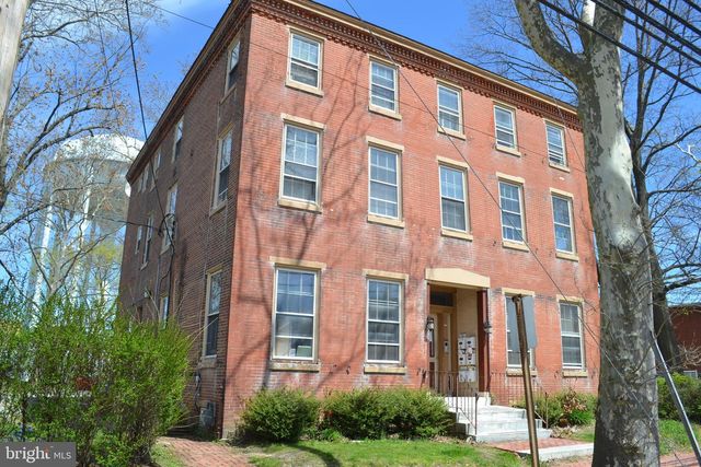 82 W BROADWAY, Salem, NJ 08079