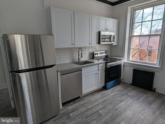 82 W BROADWAY, Salem, NJ 08079