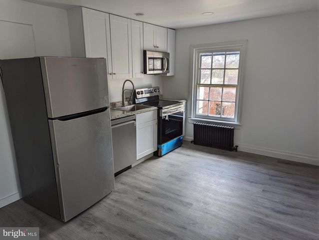 82 W BROADWAY, Salem, NJ 08079