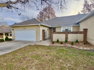 11051 W 97th Circle, Overland Park, KS 66214