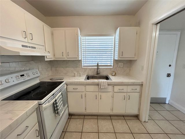 7505 SW 82nd St 320, Miami, FL 33143