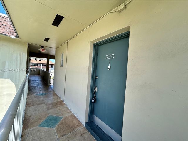 7505 SW 82nd St 320, Miami, FL 33143