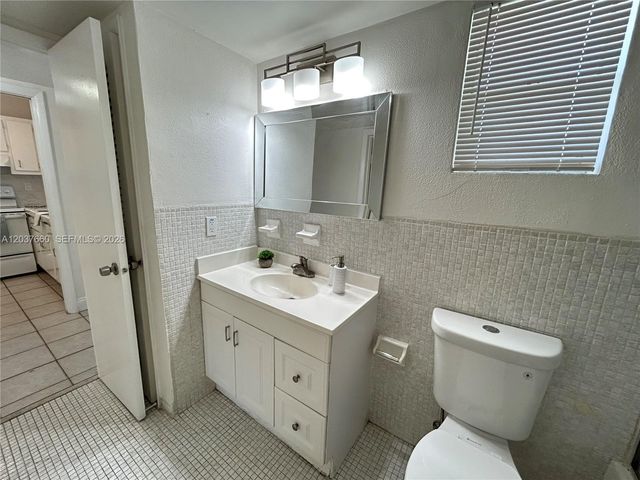 7505 SW 82nd St 320, Miami, FL 33143