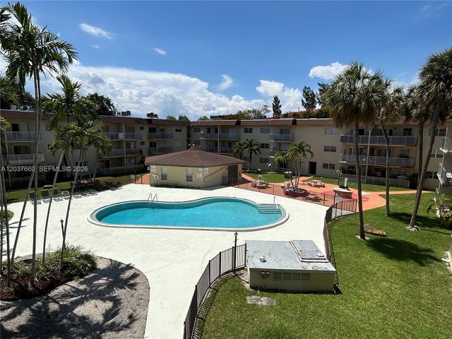 7505 SW 82nd St 320, Miami, FL 33143