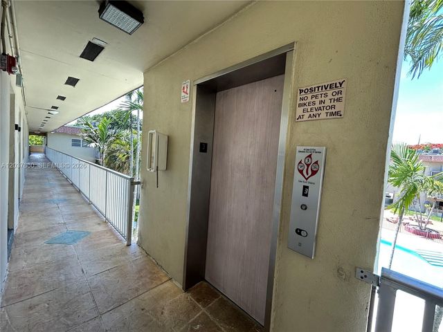 7505 SW 82nd St 320, Miami, FL 33143