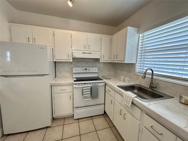 7505 SW 82nd St 320, Miami, FL 33143