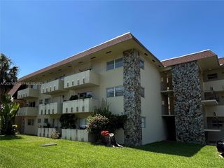 7505 SW 82nd St 320, Miami, FL 33143