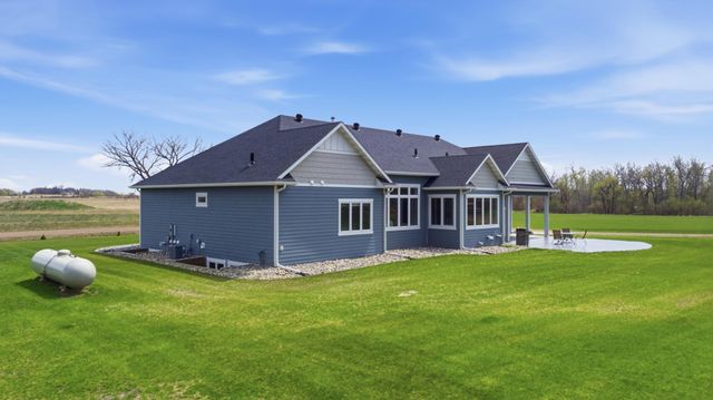 19561 11th Avenue S, Hawley, MN 56549