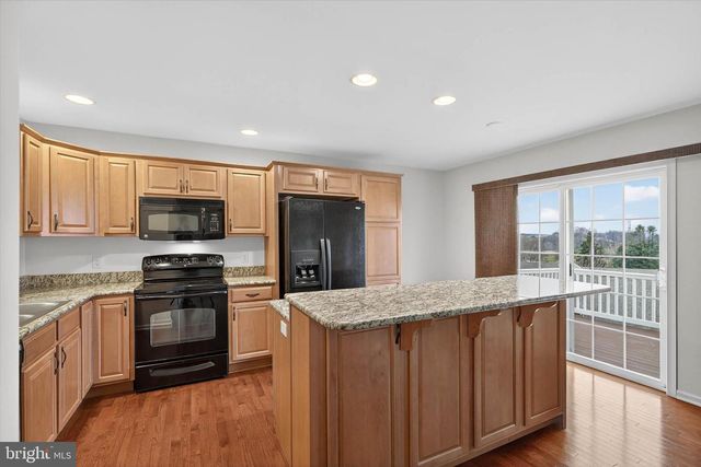 307 STONERIDGE CT, New Cumberland, PA 17070