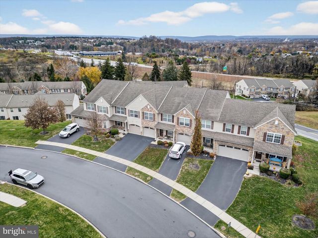 307 STONERIDGE CT, New Cumberland, PA 17070