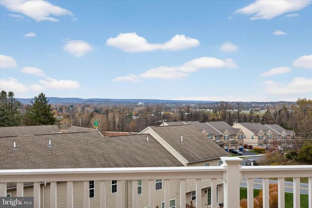 307 STONERIDGE CT, New Cumberland, PA 17070