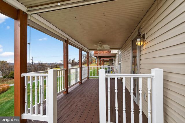 307 STONERIDGE CT, New Cumberland, PA 17070