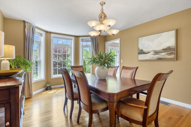 212 Oak Hill Road, Barrington, NH 03825