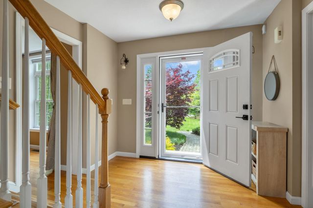 212 Oak Hill Road, Barrington, NH 03825
