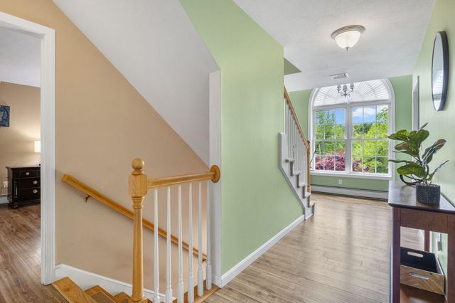 212 Oak Hill Road, Barrington, NH 03825