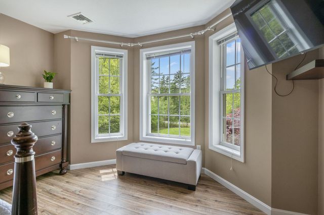 212 Oak Hill Road, Barrington, NH 03825