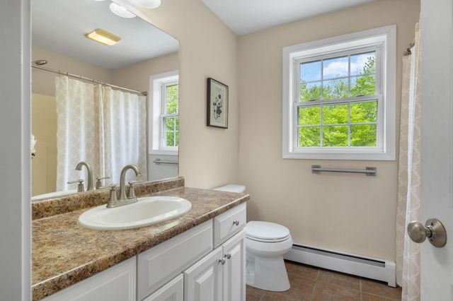 212 Oak Hill Road, Barrington, NH 03825