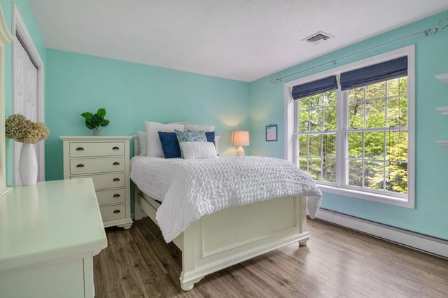 212 Oak Hill Road, Barrington, NH 03825