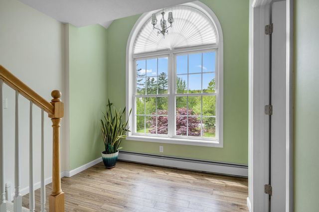 212 Oak Hill Road, Barrington, NH 03825