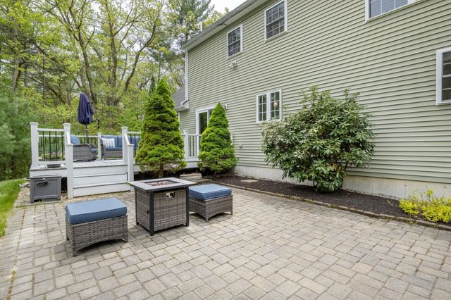 212 Oak Hill Road, Barrington, NH 03825